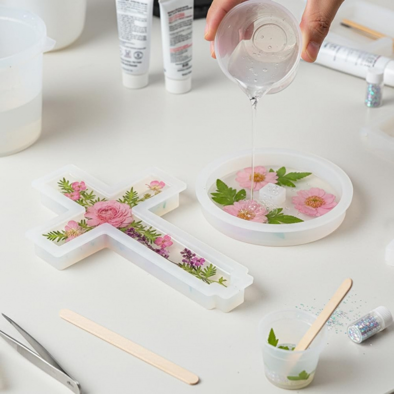 Deux moules en silicone avec u - Candle Making Equipment avis et prix